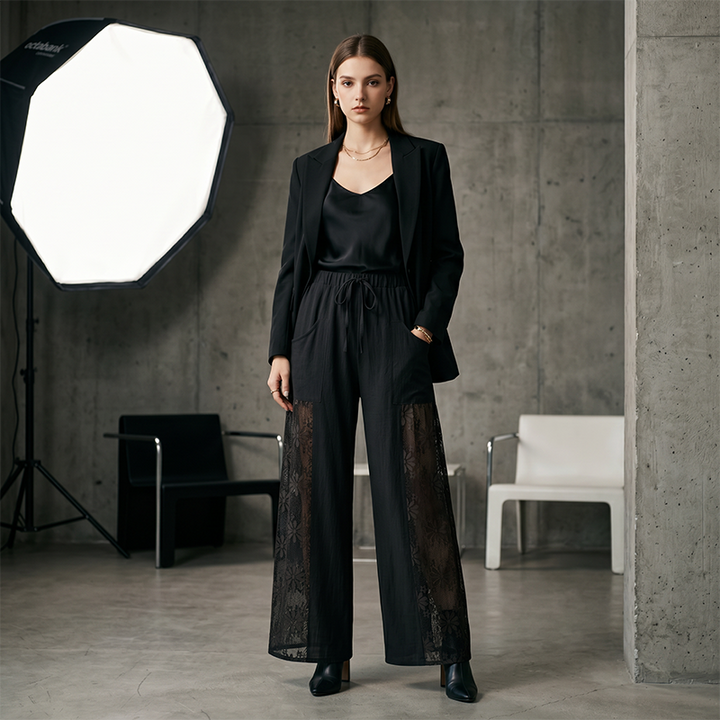 Qerina - Pantalon Orné d'empiècements En Dentelle Florale Délicate