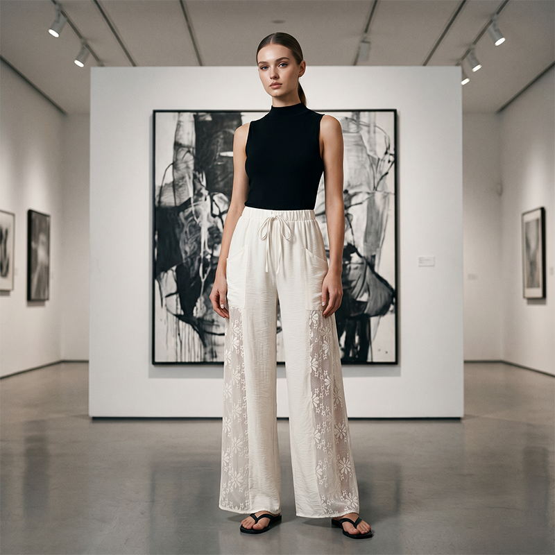 Qerina - Pantalon Orné d'empiècements En Dentelle Florale Délicate